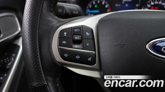 Ford Explorer 2021 — photo 18