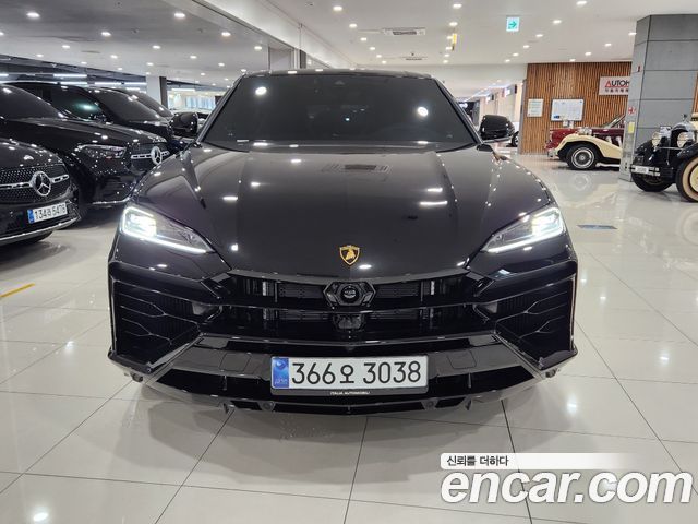 Lamborghini Urus 2025 — photo 3