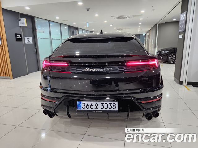 Lamborghini Urus 2025 — photo 4
