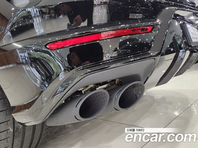 Lamborghini Urus 2025 — photo 15