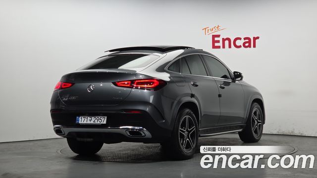 Mercedes-Benz GLE-Class 2021 — photo 2