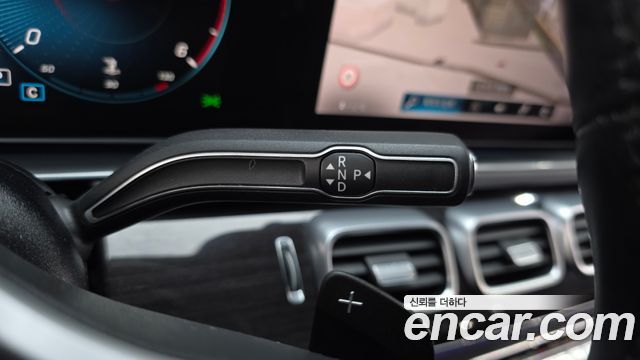 Mercedes-Benz GLE-Class 2021 — photo 9