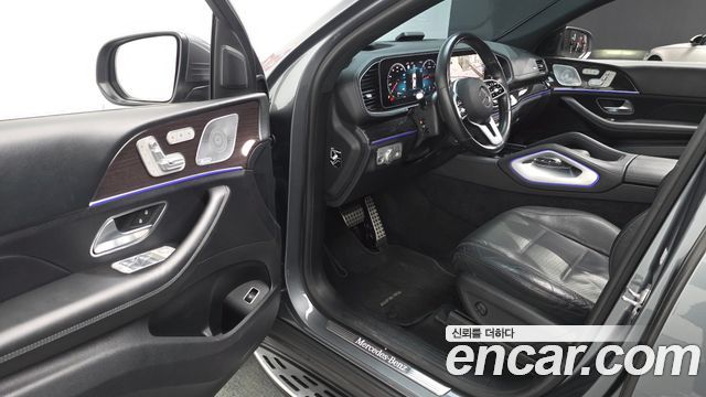 Mercedes-Benz GLE-Class 2021 — photo 11