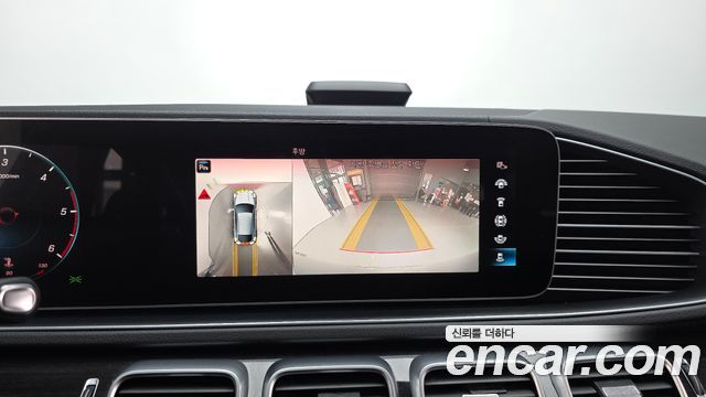 Mercedes-Benz GLE-Class 2021 — photo 15