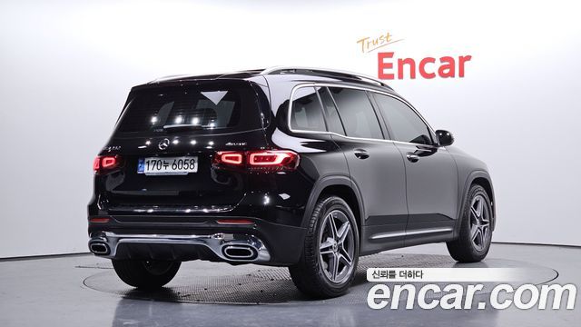 Mercedes-Benz GLB-Class 2021 — photo 2