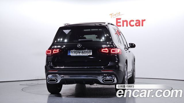 Mercedes-Benz GLB-Class 2021 — photo 4