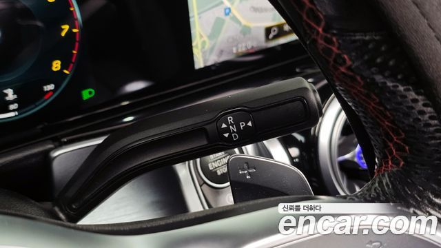 Mercedes-Benz GLB-Class 2021 — photo 9