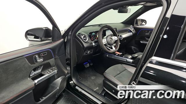 Mercedes-Benz GLB-Class 2021 — photo 11