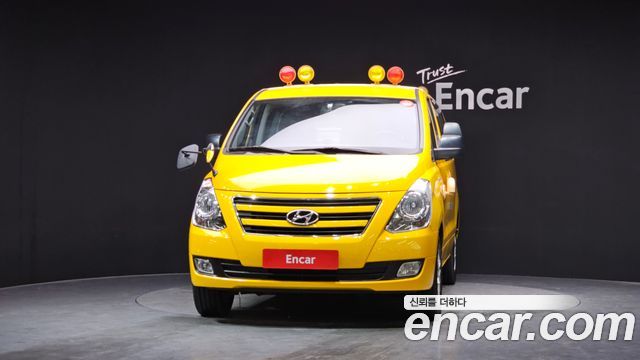 Hyundai Starex 2017 — photo 3
