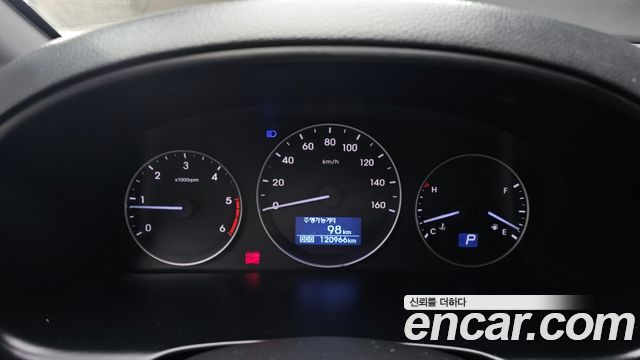 Hyundai Starex 2017 — photo 8