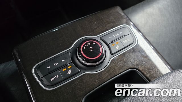 Kia K7 2014 — photo 19
