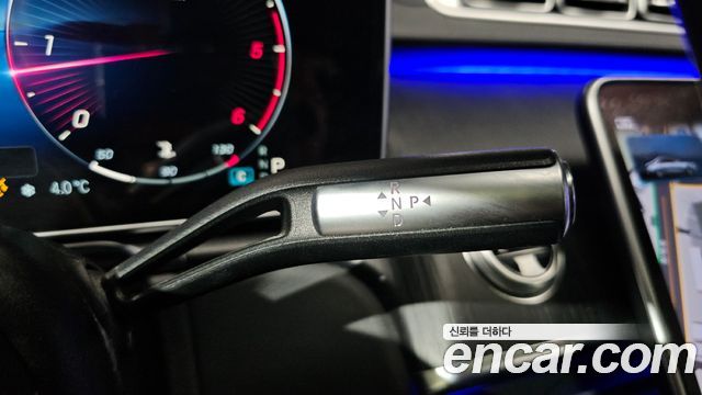 Mercedes-Benz S-Class 2022 — photo 9