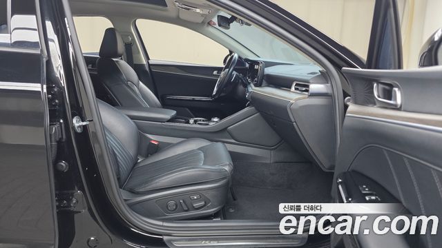 Kia K5 2021 — photo 11