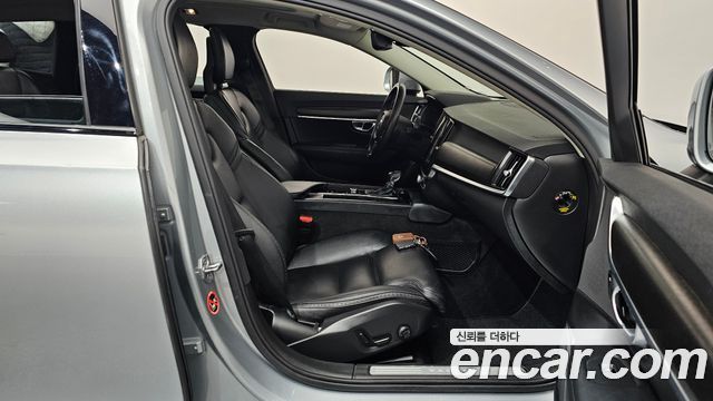 Volvo V90 2017 — photo 11