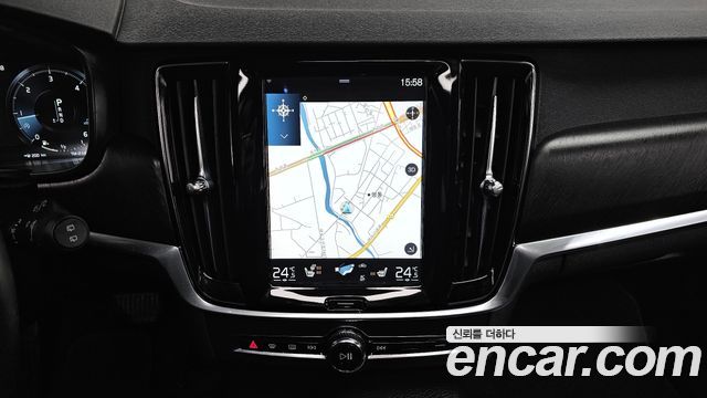 Volvo V90 2017 — photo 14