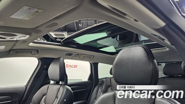 Volvo V90 2017 — photo 19