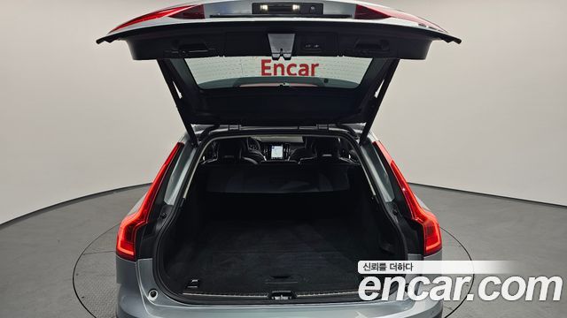Volvo V90 2017 — photo 20
