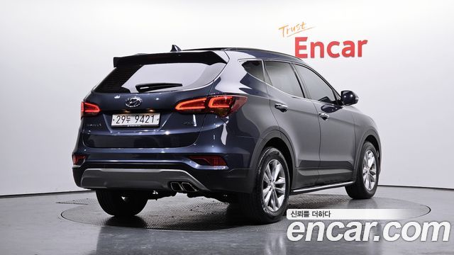 Hyundai Santafe 2018 — photo 2