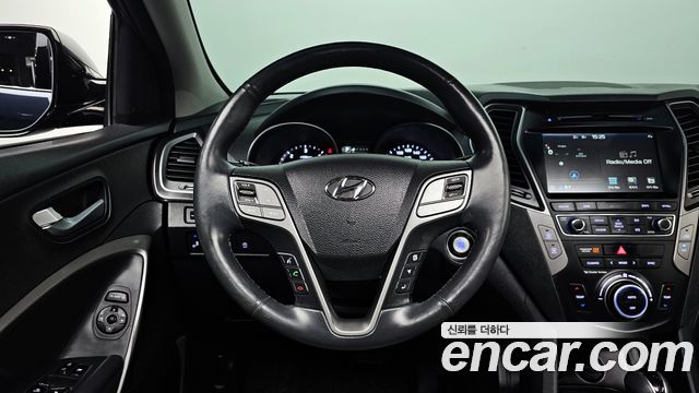 Hyundai Santafe 2018 — photo 13