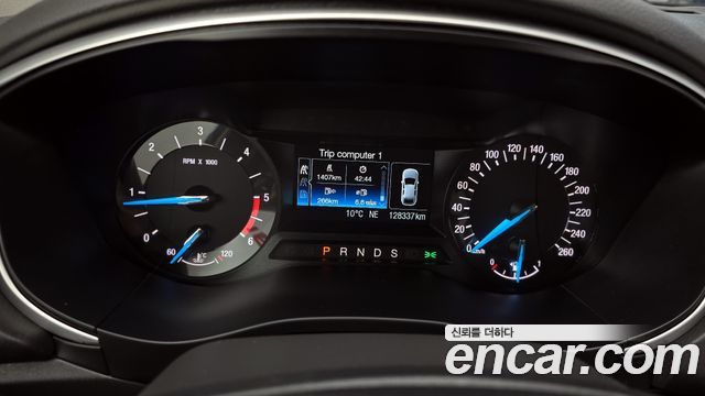 Ford Mondeo 2015 — photo 8