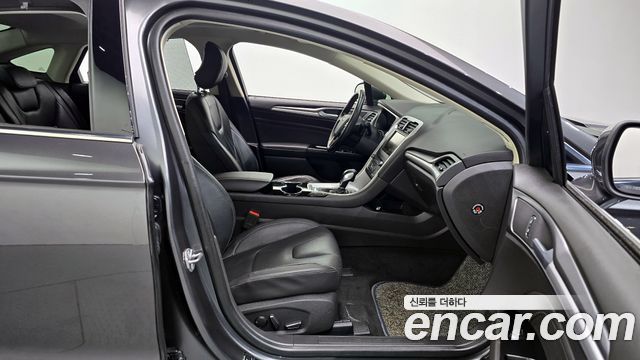Ford Mondeo 2015 — photo 10