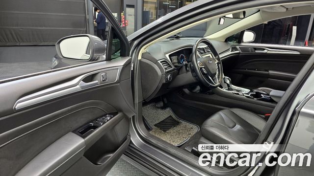 Ford Mondeo 2015 — photo 11