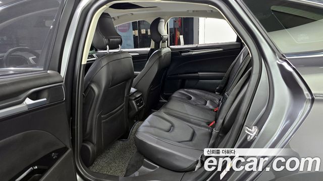 Ford Mondeo 2015 — photo 13