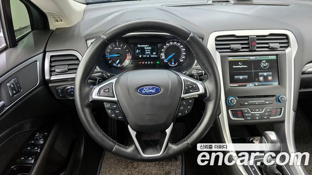 Ford Mondeo 2015 — photo 14