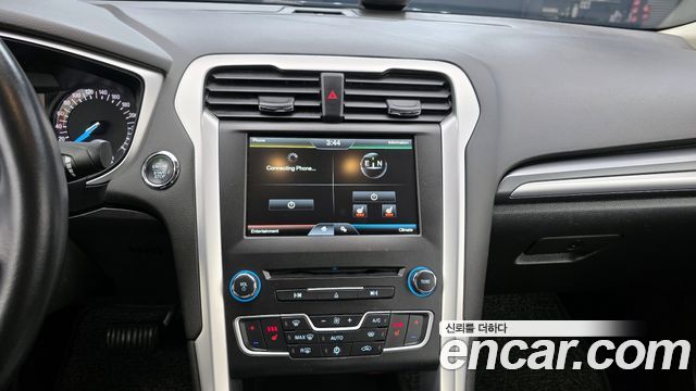 Ford Mondeo 2015 — photo 16