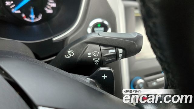 Ford Mondeo 2015 — photo 18