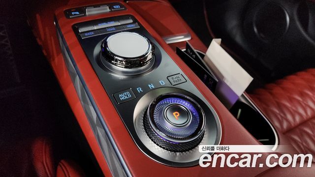 Genesis GV70 2023 — photo 9