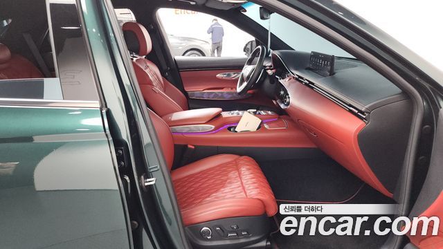 Genesis GV70 2023 — photo 11