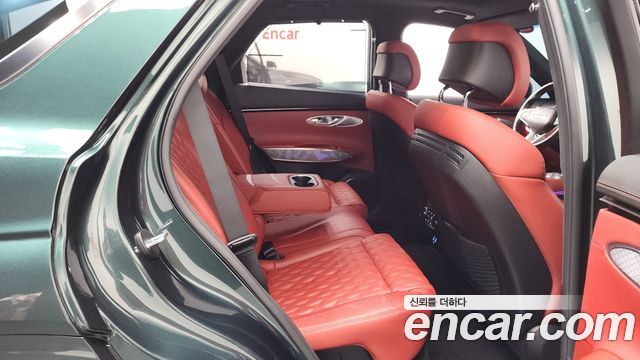 Genesis GV70 2023 — photo 12