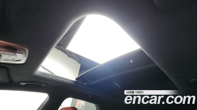 Genesis GV70 2023 — photo 18