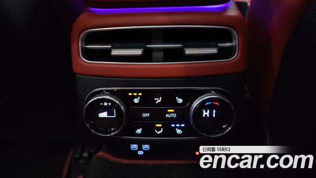 Genesis GV70 2023 — photo 19
