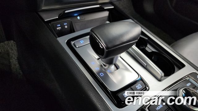 Genesis G80 2018 — photo 9