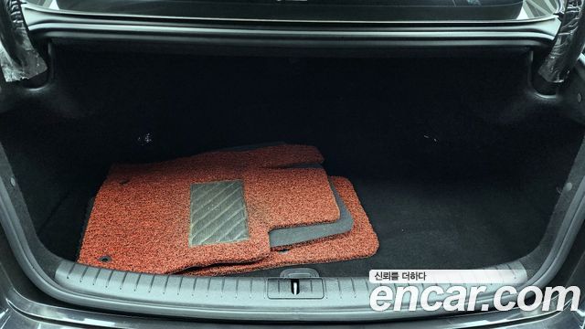 Genesis G80 2018 — photo 20