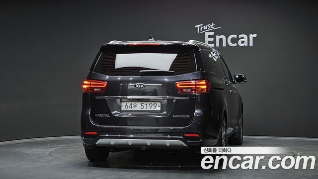 Kia Canival 2019 — photo 4