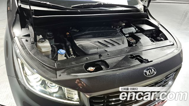 Kia Canival 2019 — photo 6