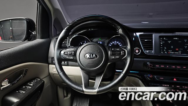 Kia Canival 2019 — photo 13
