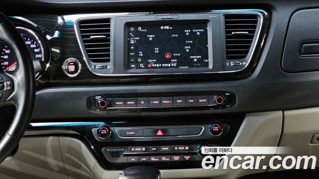 Kia Canival 2019 — photo 14