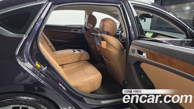 Genesis G80 2017 — photo 12