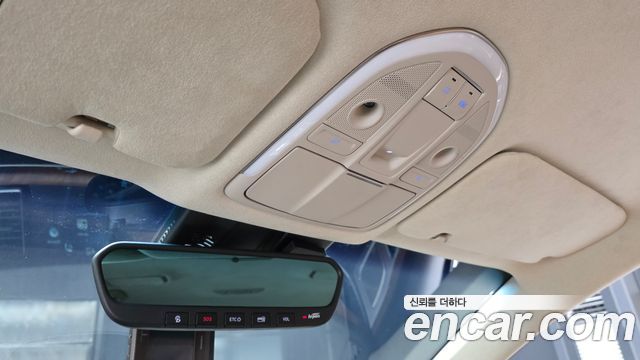 Genesis G80 2017 — photo 18