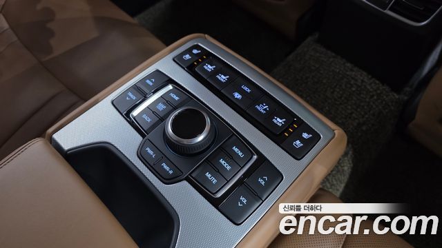 Genesis G80 2017 — photo 19