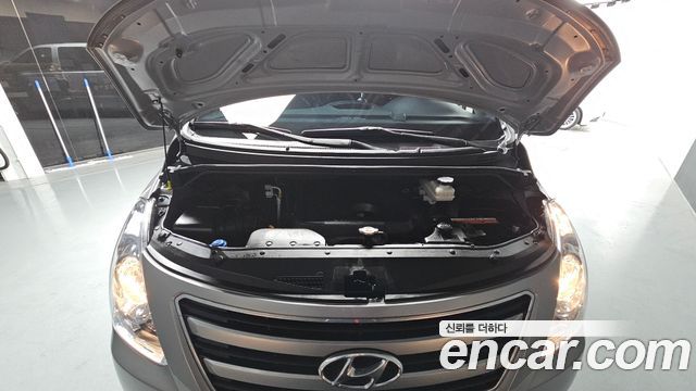 Hyundai Starex 2017 — photo 6