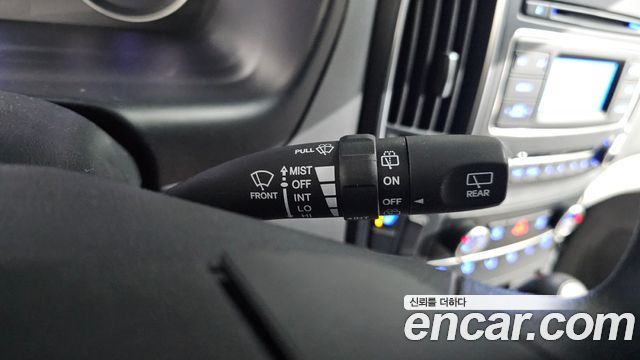 Hyundai Starex 2017 — photo 18