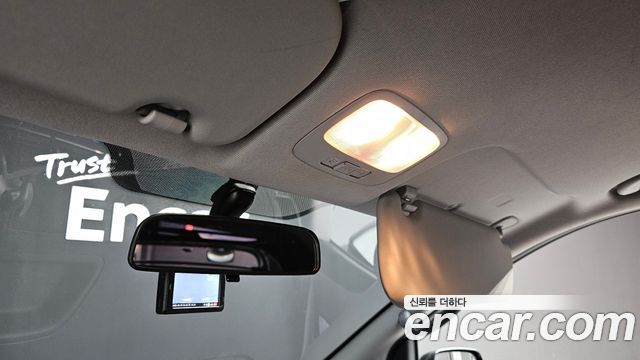 Hyundai Starex 2017 — photo 19