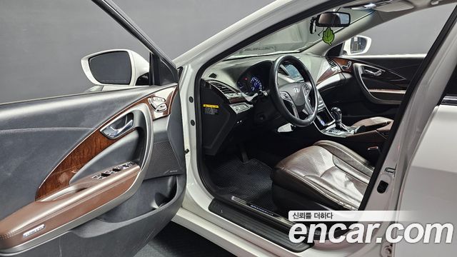 Hyundai Grandeur 2015 — photo 11