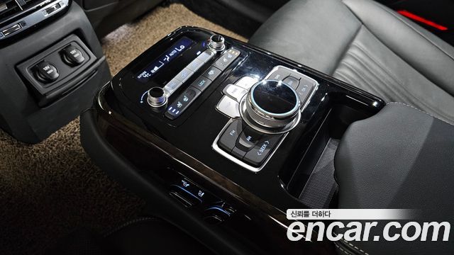 Genesis G90 2021 — photo 17