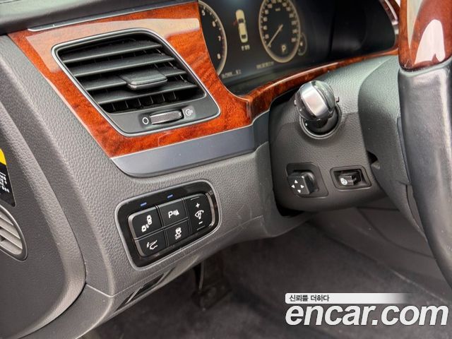 Hyundai Equus 2015 — photo 16